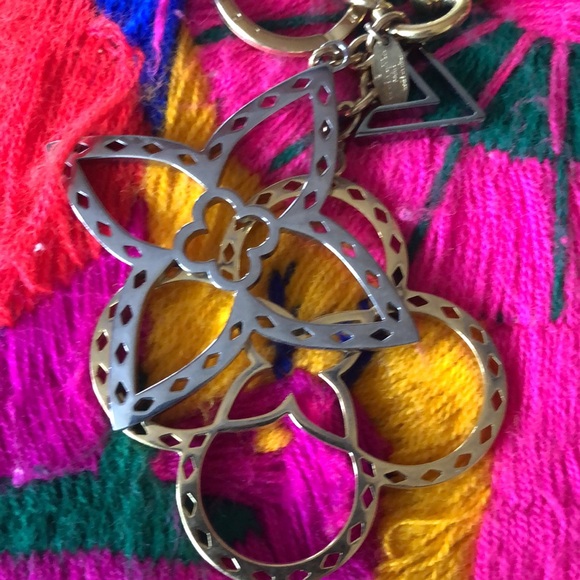 Louis Vuitton. - Picture 4 of 13